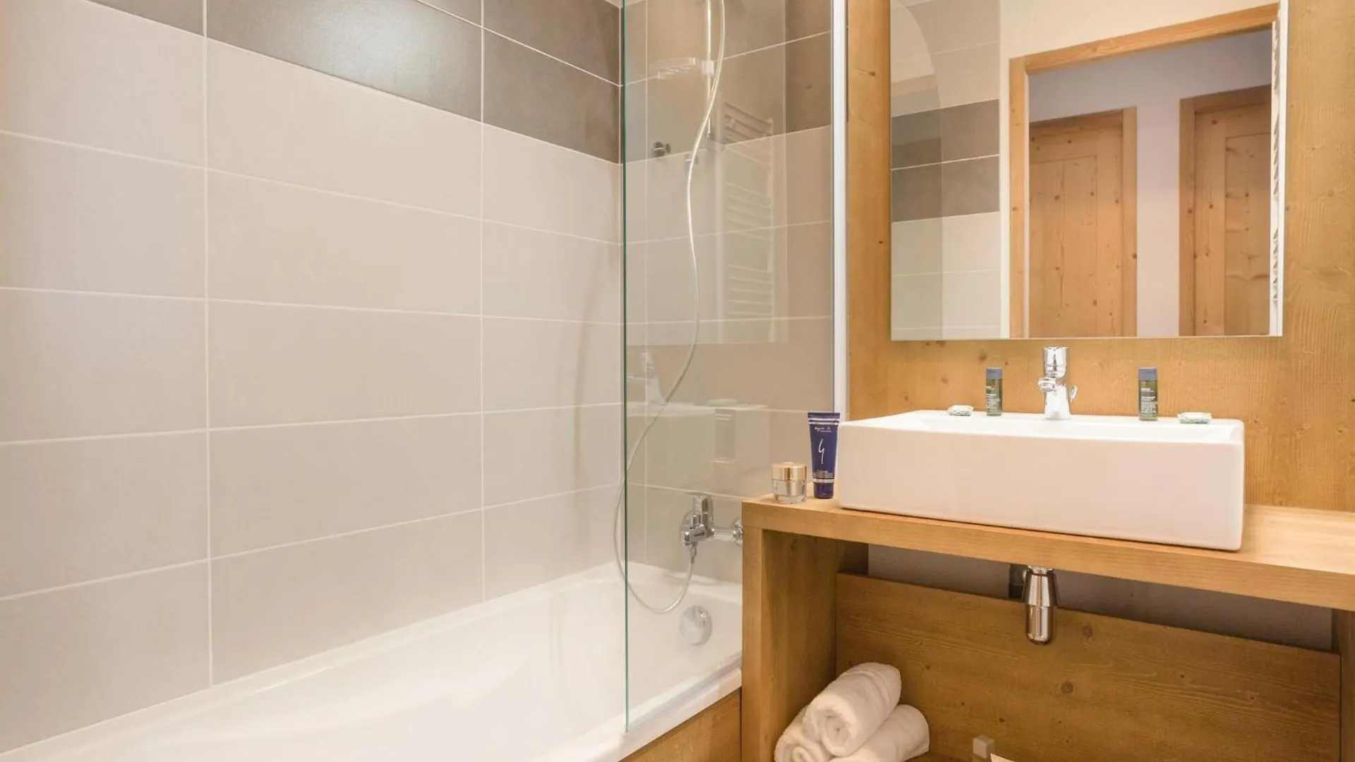 Spacious Apartment For 8 Guests, Beaufort Beaufort