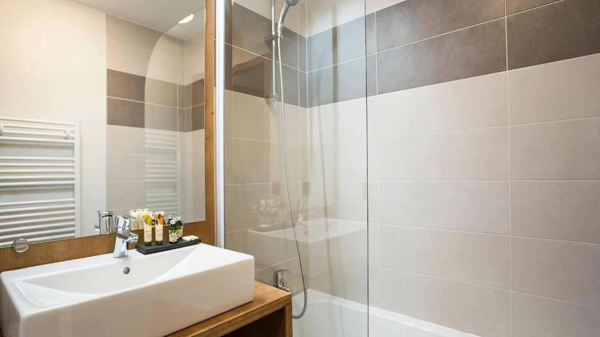 Spacious Apartment For 8 Guests, Beaufort Beaufort