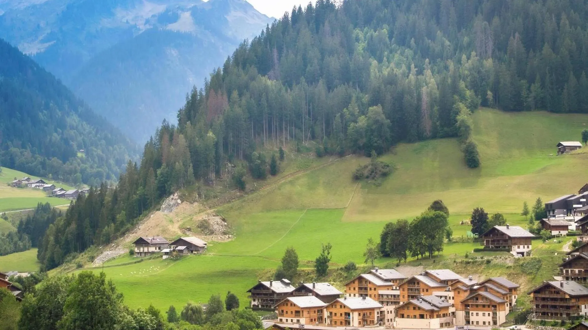 Spacious Apartment For 8 Guests, Beaufort Beaufort  0*, Beaufort (Savoie)